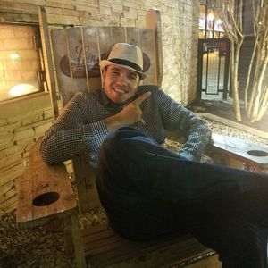 Meet your Posher, Maximo